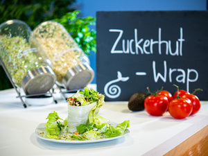 Zuckerhut- Sprossen- Wrap mit Buchweizen, Lauch und Würz-Mix Sprossen
